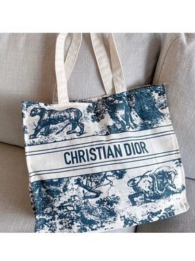Dior Beauty Toile Tote Bag